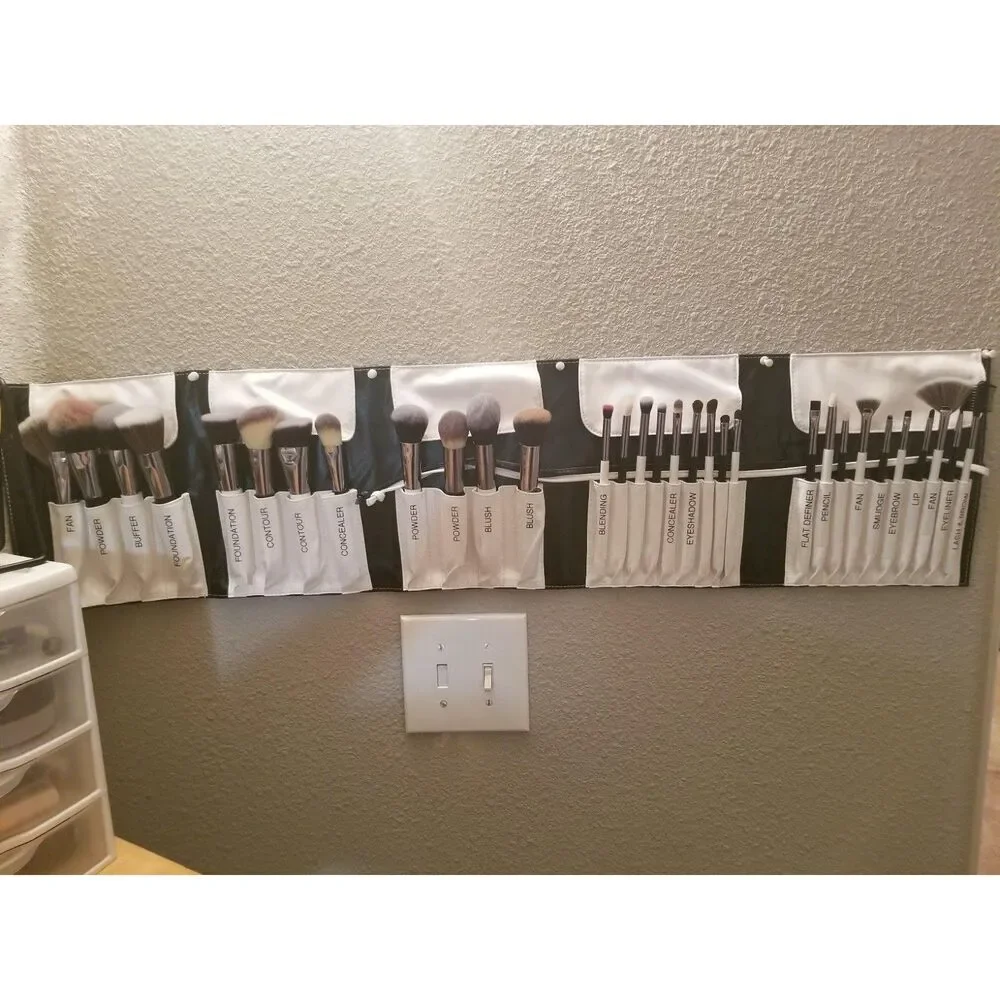 DUcare 31Pcs Professional Panda Series Makeup Brushes With Leather Case